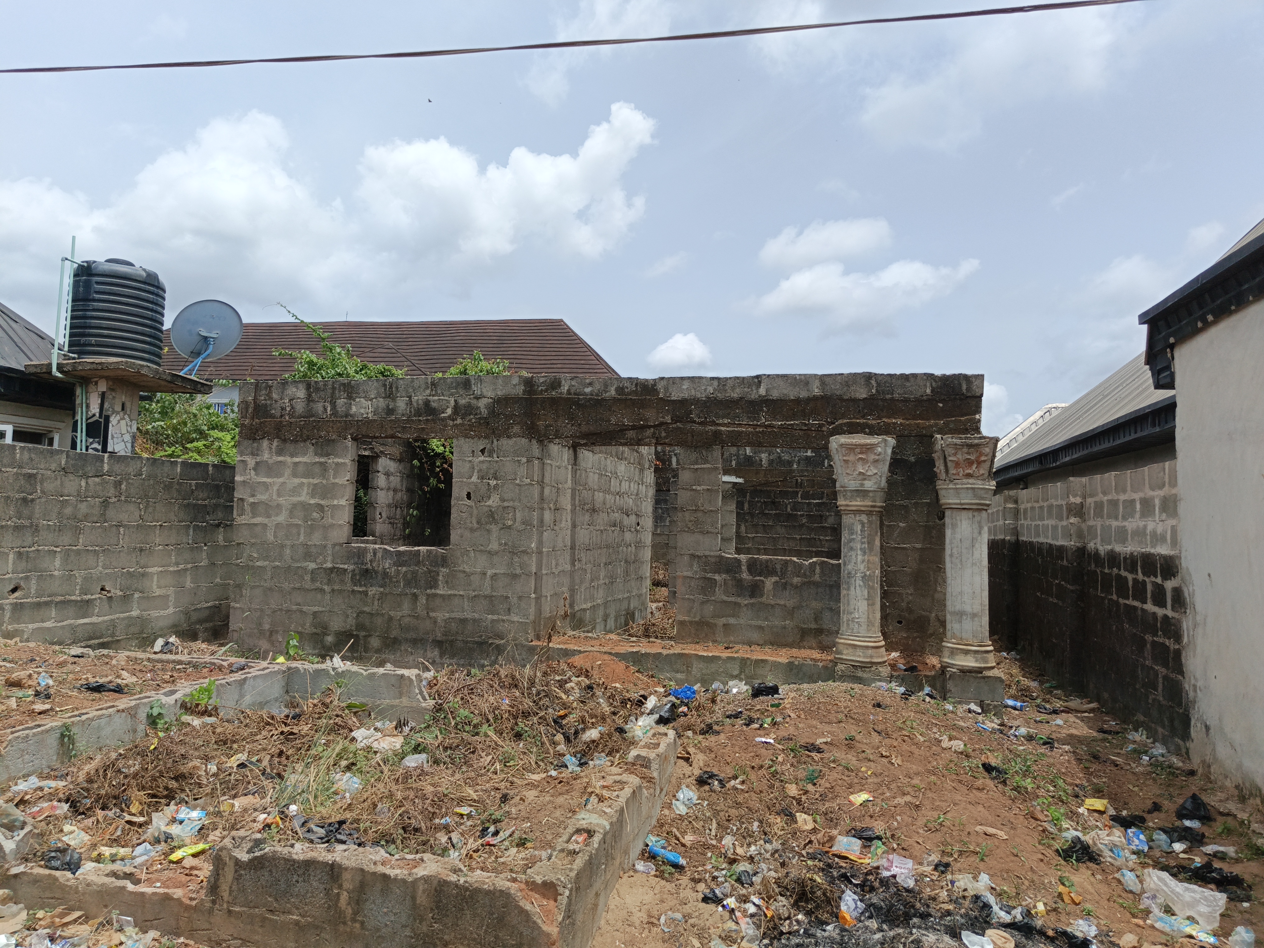 Carcass Block of 2 Bedroom Flat with Two Units of Mini Flat